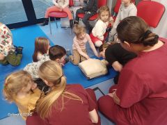 zajęcia edukacyjne z zakresu udzielania pierwszej pomocy